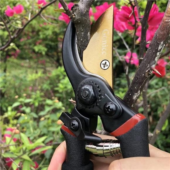 8" Professional Premium Titanium Bypass Pruning Shears (GPPS-1003), Hand Pruners - Picture 4 of 7